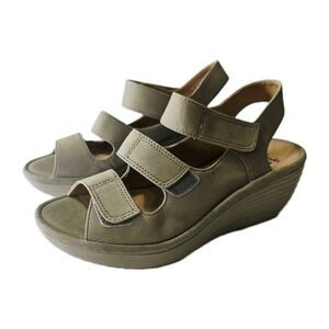 Clarks Sandals Womens 6.5 Gray Sage Reedly Juno Wedge Nubuck Strappy Open Toe